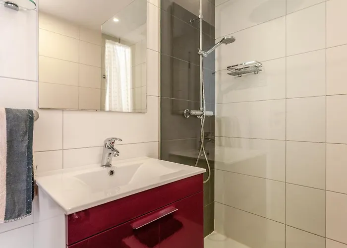 Pizarro 2b Апартаменты *