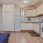 Pizarro 2b Apartment